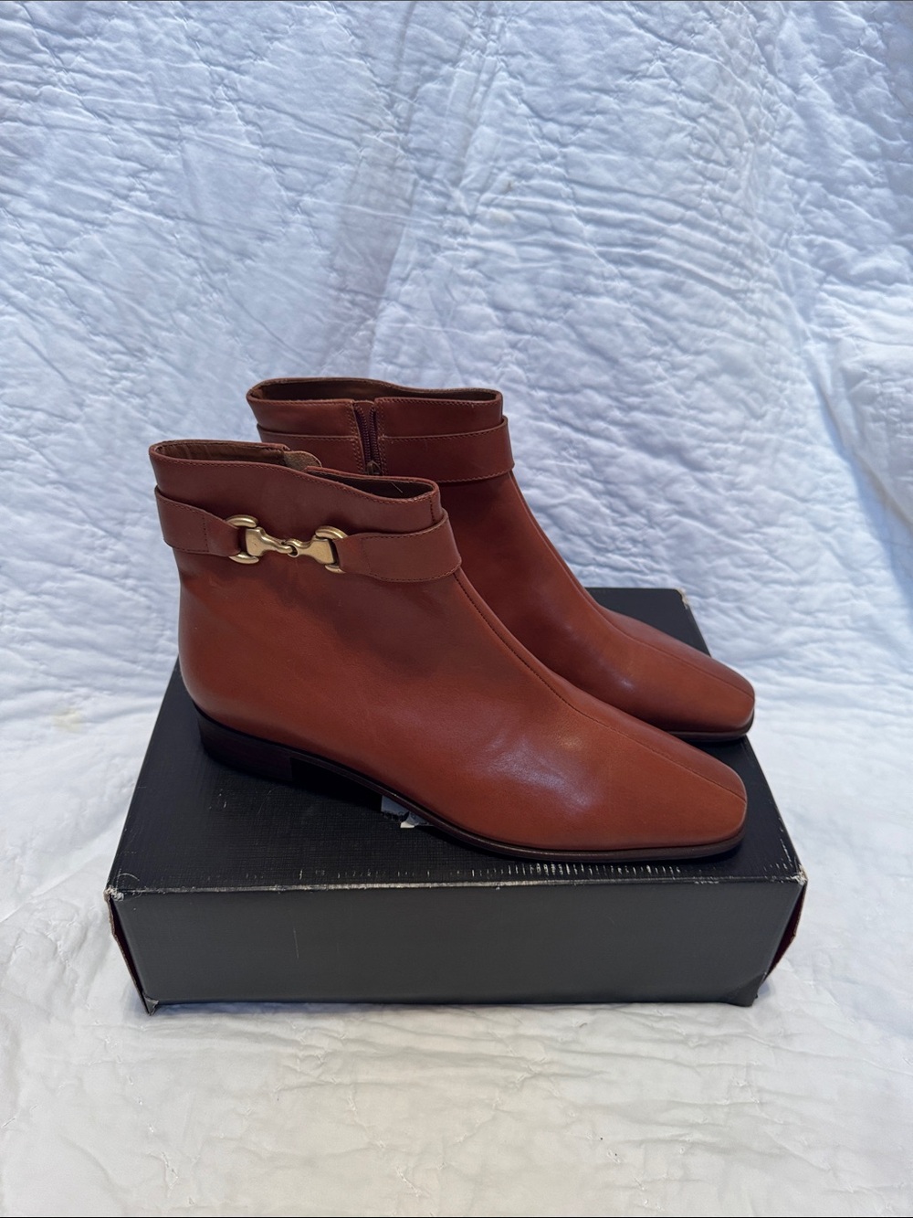 Talbots Chestnut Brown Leather Ankle Booties with Gold Horsebit